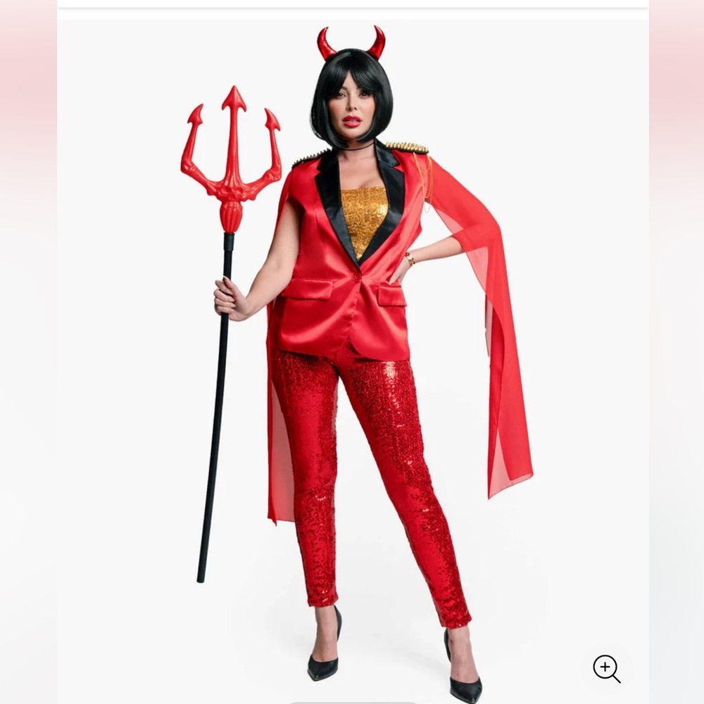 WOMEN'S DEVIL COSTUME. Size M.